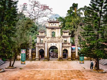 Explore Perfume Pagoda 1 Day Tour